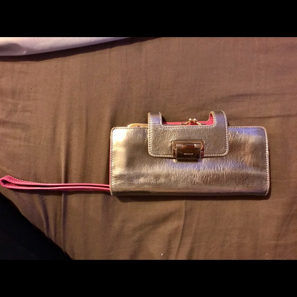 Kate spade wristlet wallet